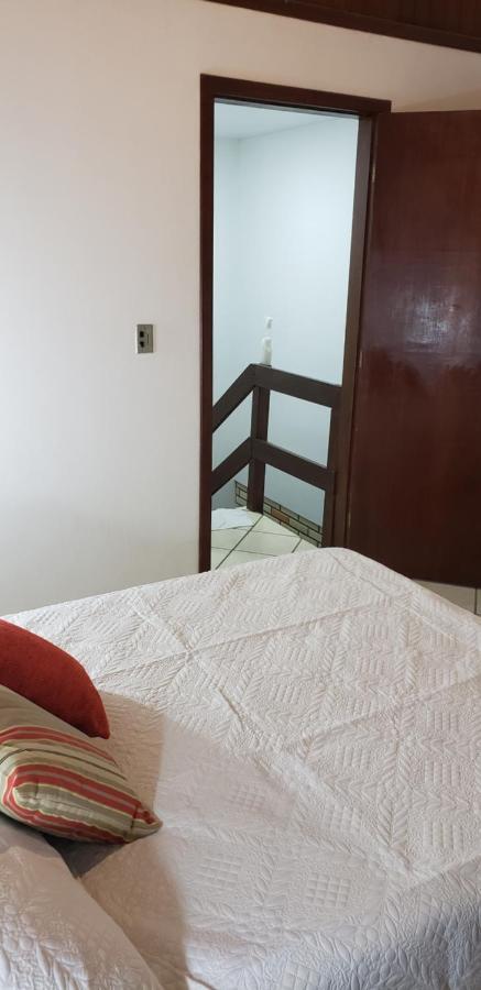 Residencial Costumes Brasileiras Hotel Бомбиняс Екстериор снимка