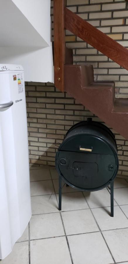 Residencial Costumes Brasileiras Hotel Бомбиняс Екстериор снимка