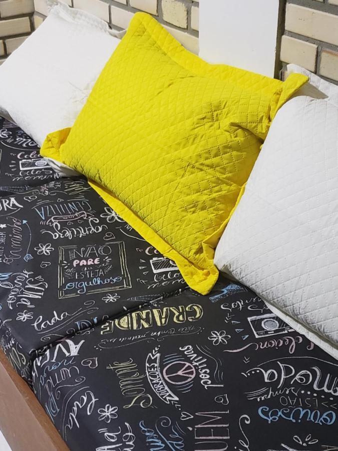 Residencial Costumes Brasileiras Hotel Бомбиняс Екстериор снимка